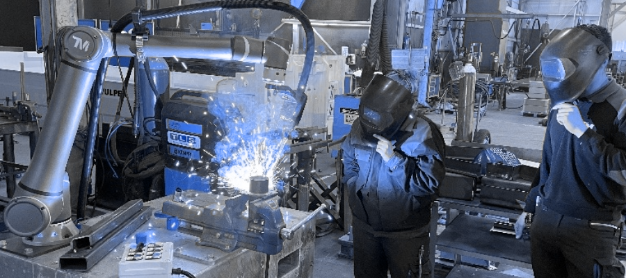 Cobots Techman en procesos de soldadura.